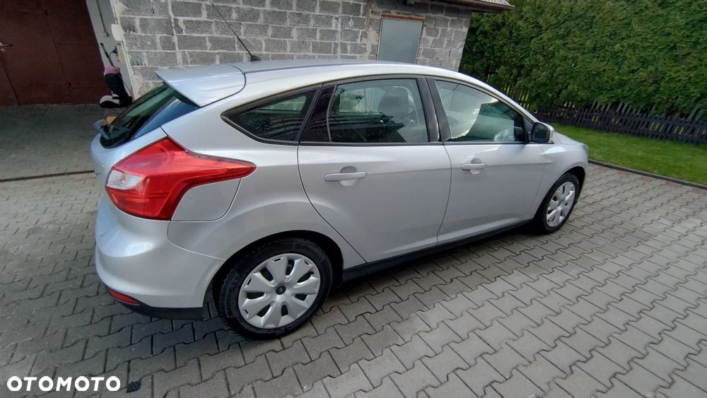Ford Focus 1.6 Trend - 19