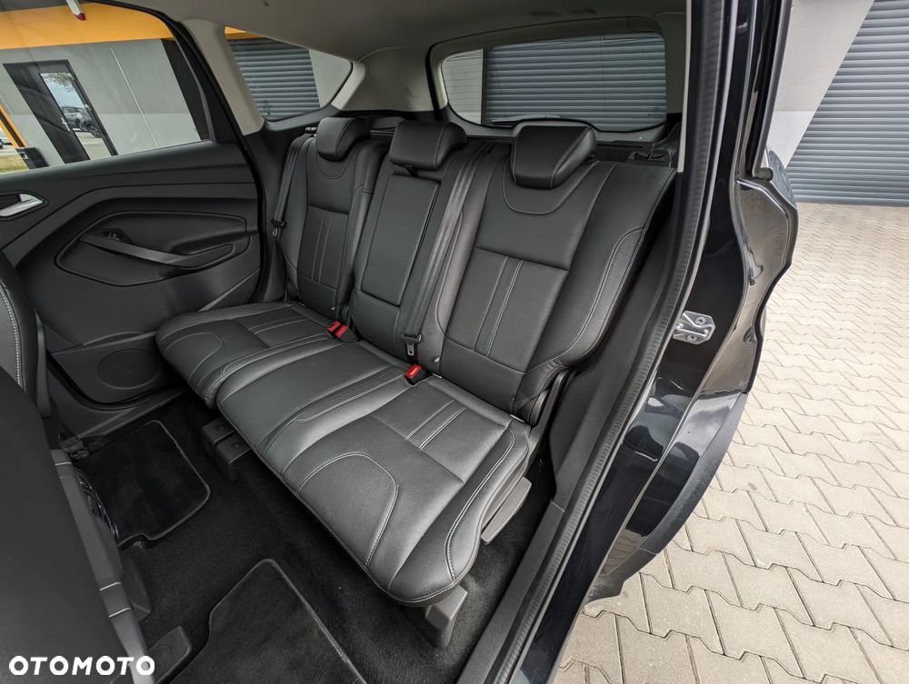 Ford Kuga 2.0 TDCi 4x4 Titanium - 36