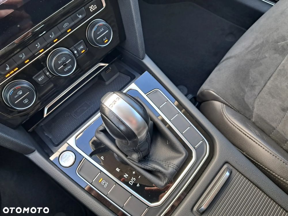 Volkswagen Passat - 27