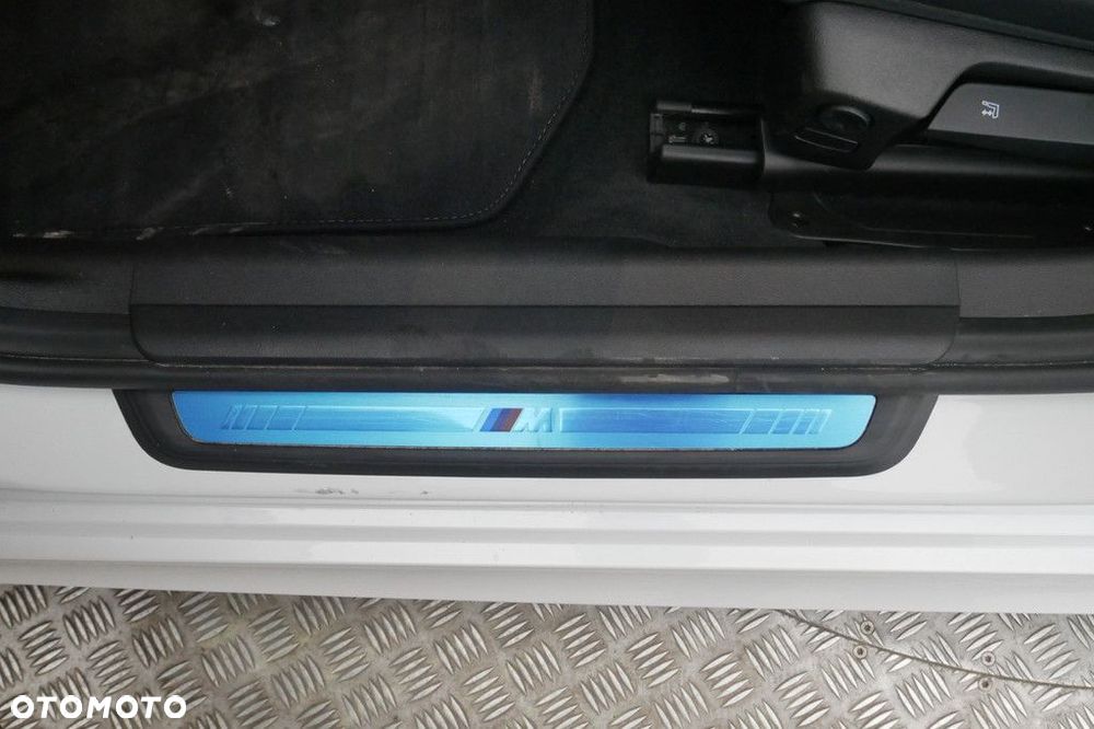 BMW Seria 3 - 35