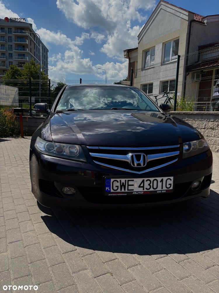 Honda Accord 2.0 Executive - 1