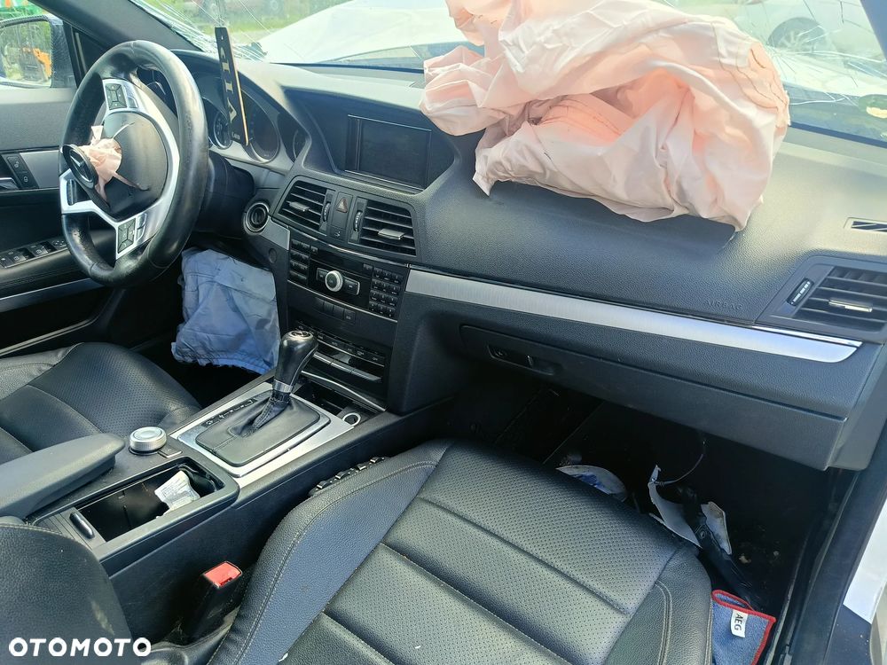 Mercedes-Benz Klasa E 220 (BlueTEC) d 9G-TRONIC - 6
