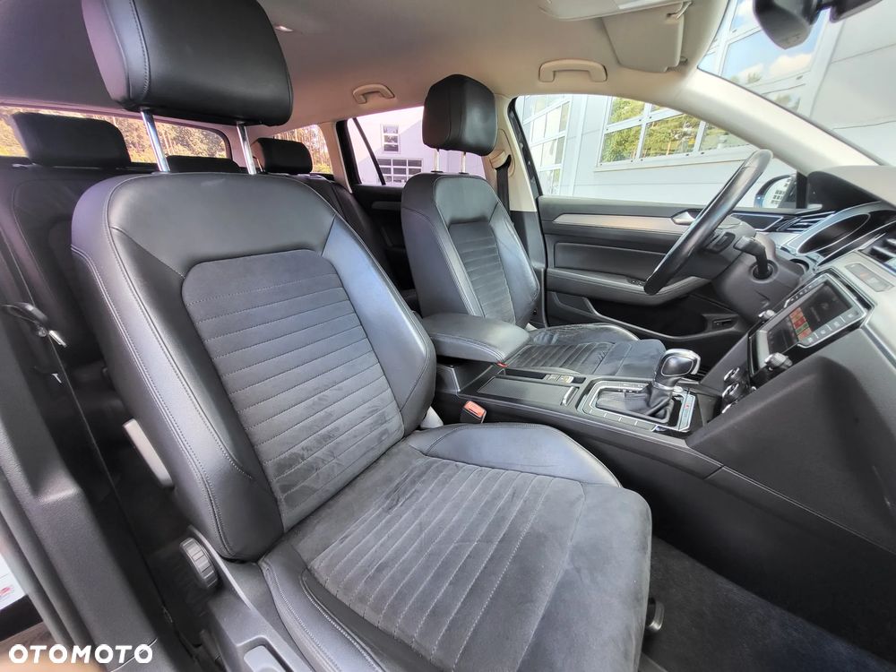 Volkswagen Passat 2.0 TDI Bi-Turbo BMT 4Mot Highline DSG - 36