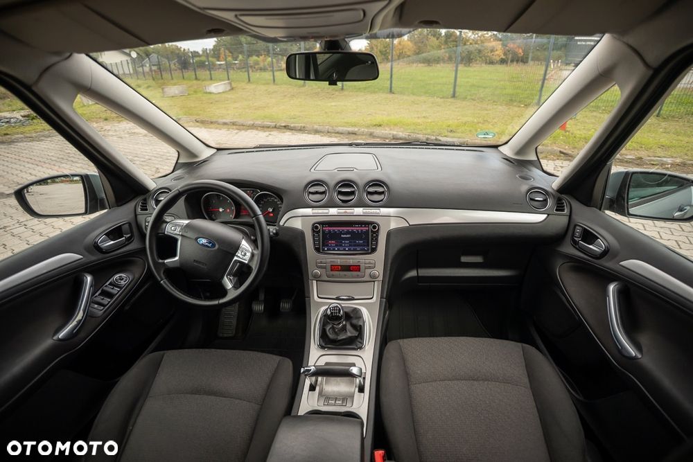 Ford Galaxy 2.0 TDCi DPF Ghia - 16