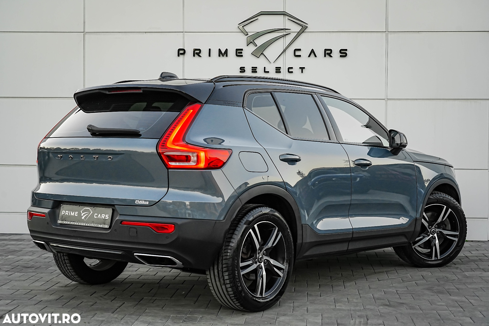 Volvo XC 40 Recharge T5 Twin Engine AT7 R-Design - 4
