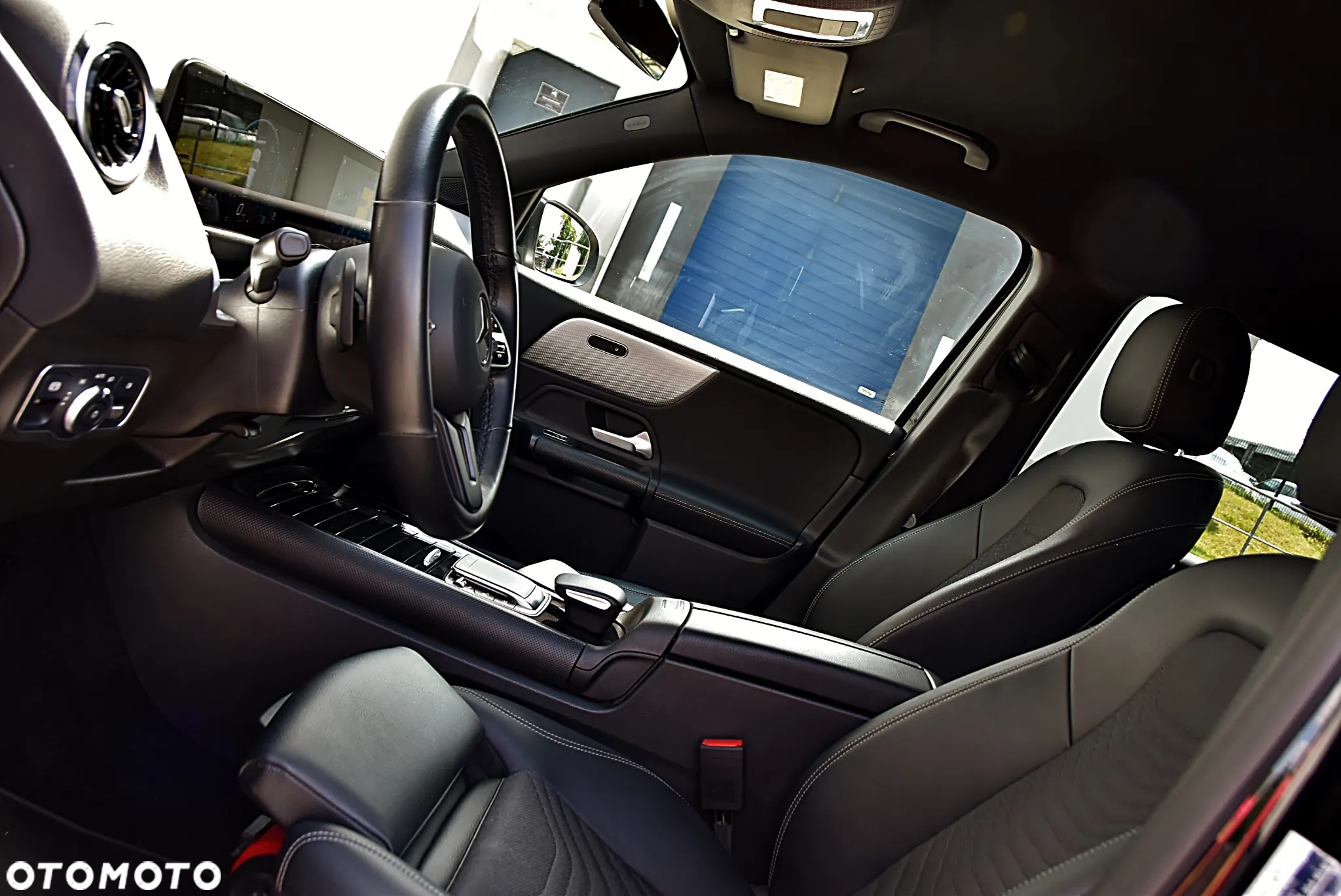 Mercedes-Benz GLB 200 7G-DCT - 15