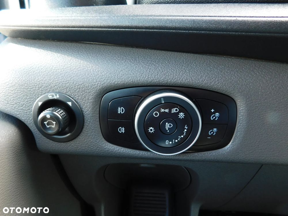 Ford Transit - 17