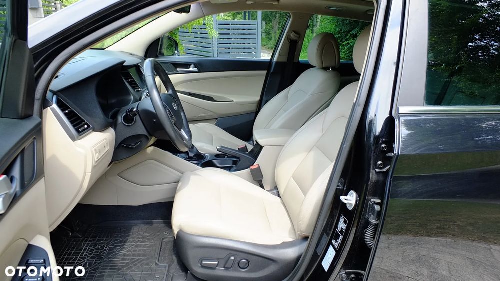 Hyundai Tucson 1.7 CRDI BlueDrive Style 2WD - 14