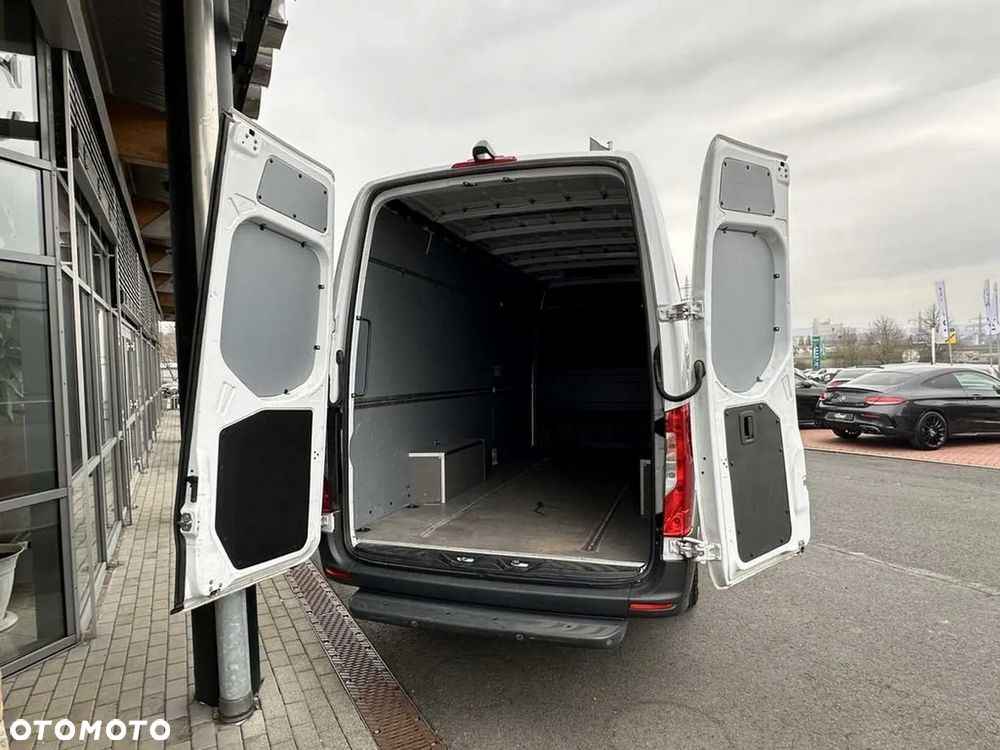 Mercedes-Benz Sprinter - 7