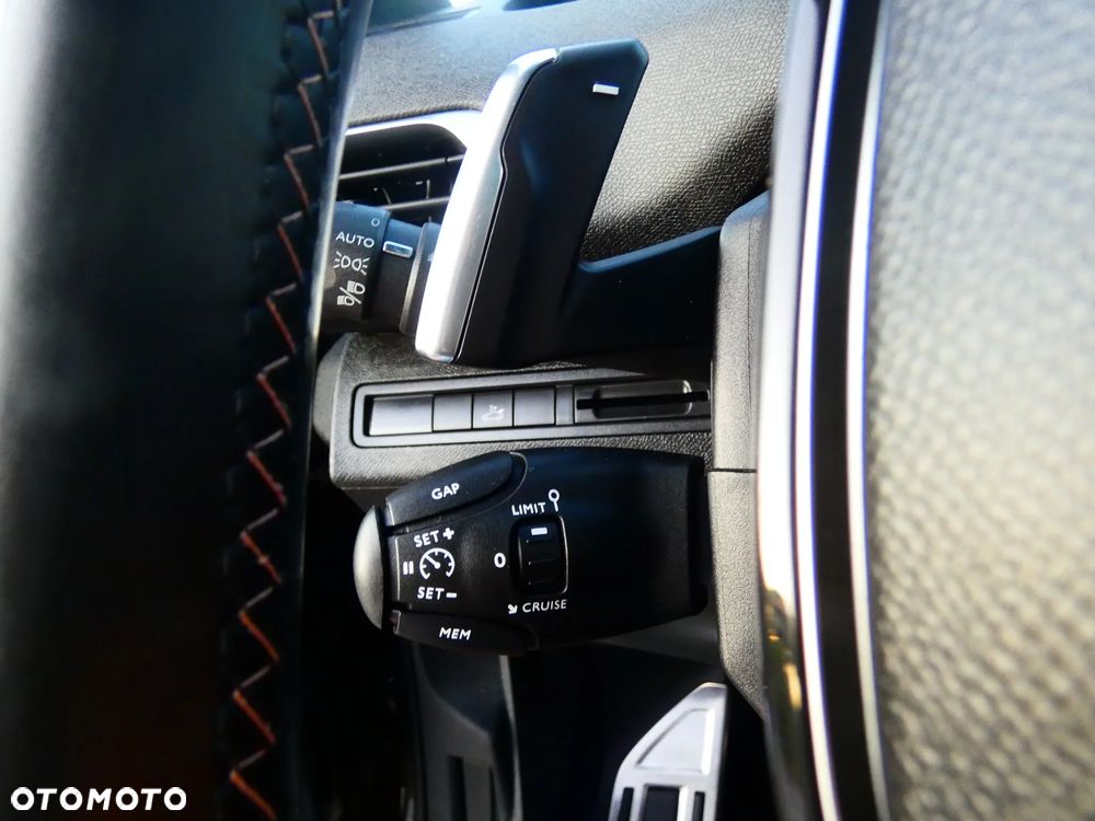 Peugeot 3008 BlueHDi 180 Stop & Start EAT6 GT - 19