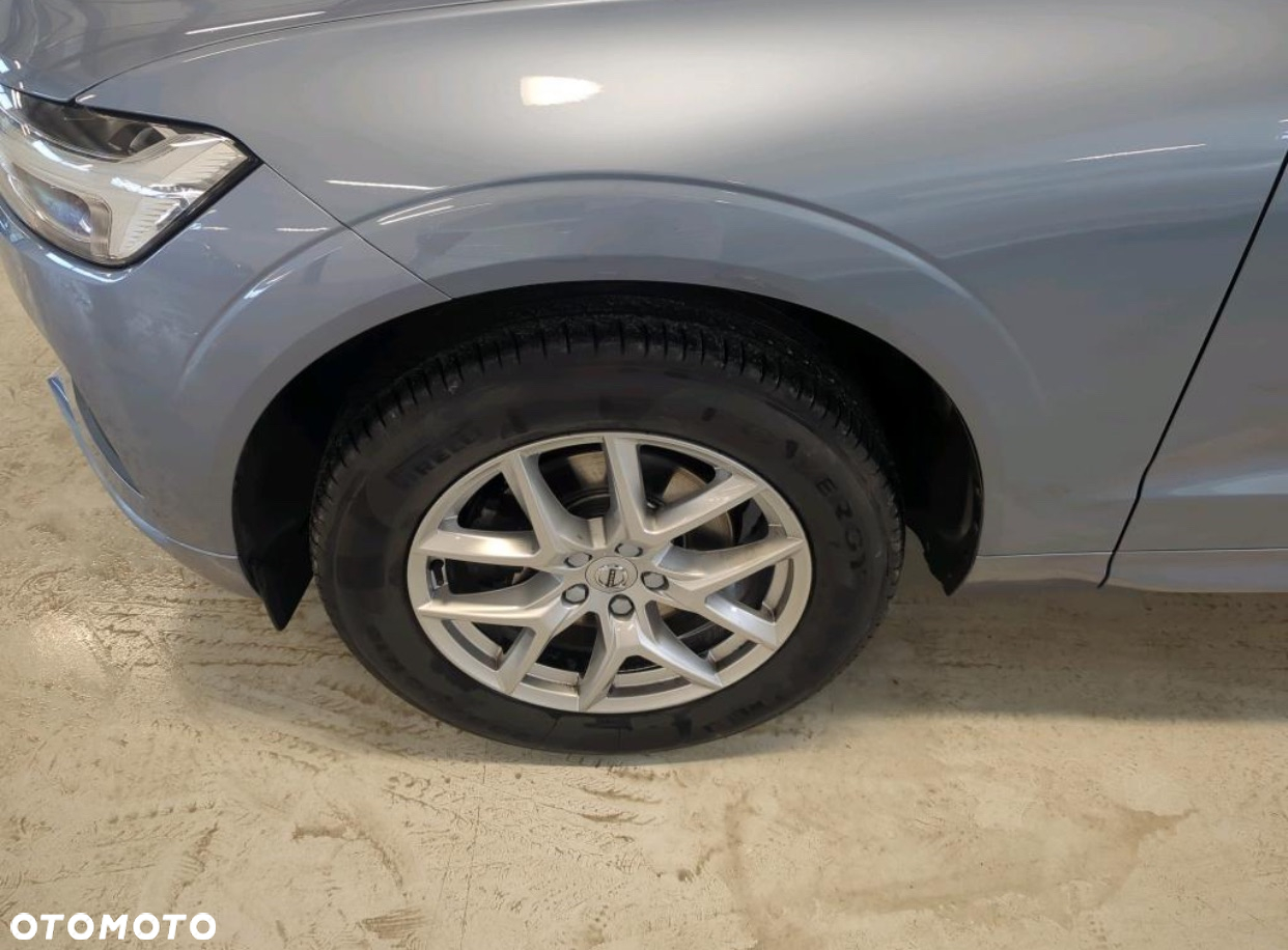 Volvo XC 60 D4 Momentum Pro - 6