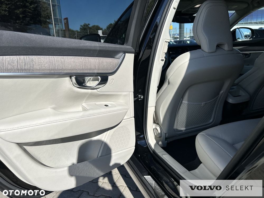 Volvo V90 Cross Country - 29