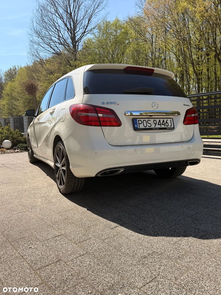Mercedes-Benz Klasa B 220 4-Matic - 6