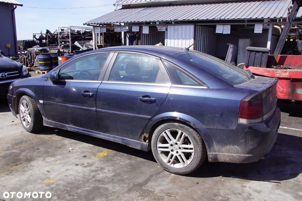 Auto na części - Opel Vectra C 2.2 DTI 125 KM Y22DTR F35 36U 2002R Silnik Skrzynia Drzwi Maska Błotnik Klapa Zderzak Lampa Klamka Lusterko Szyba Deska Kokpit Sterownik Moduł Czujnik Licznik Wyświetlacz Panel Kierownica - 7