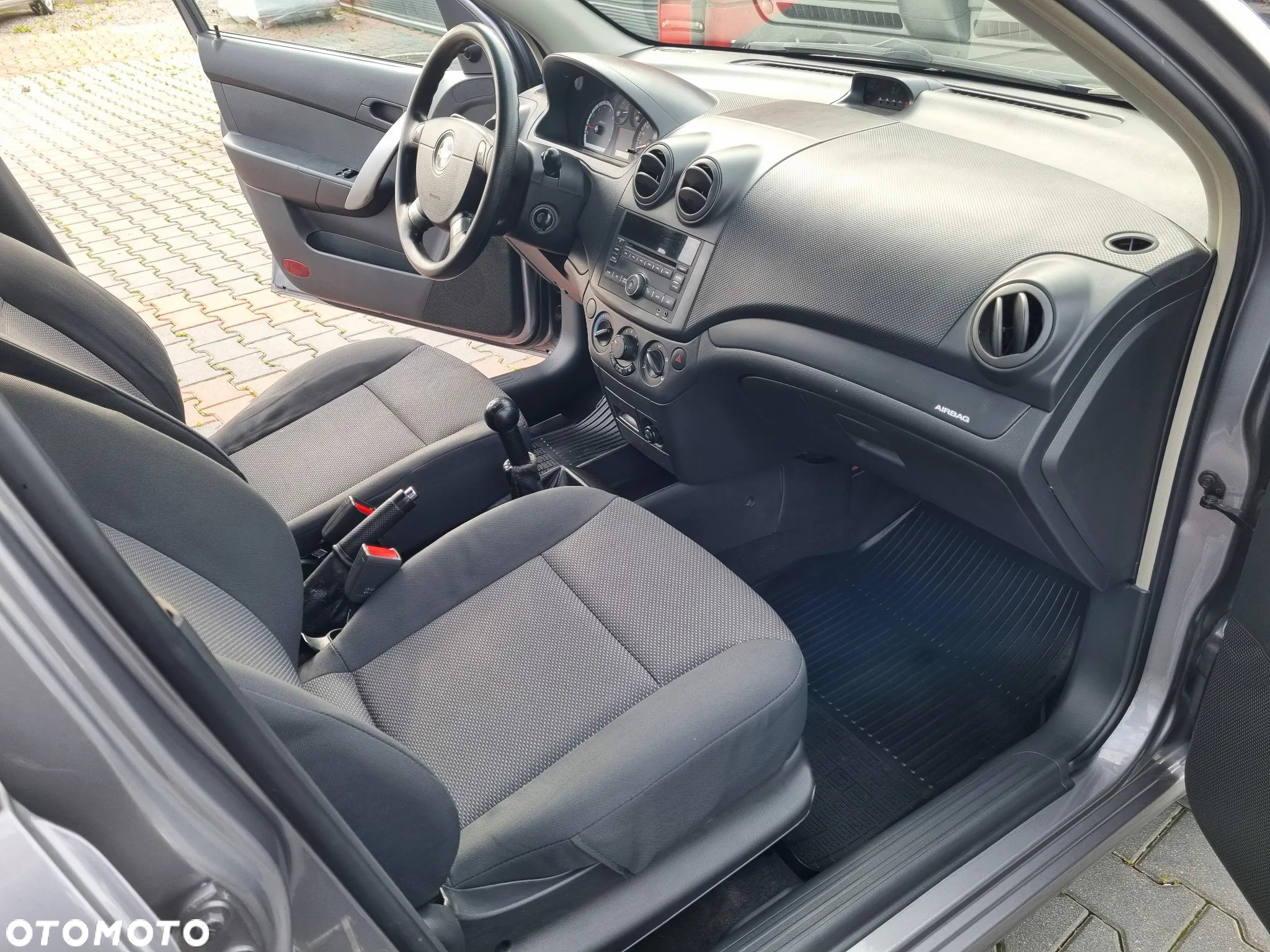 Chevrolet Aveo 1.2 16V Base / Classic - 12