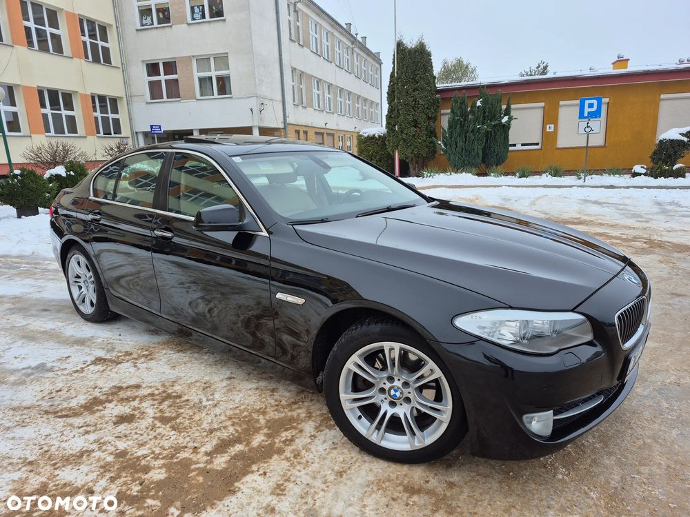 BMW Seria 5 520d Sport-Aut - 31