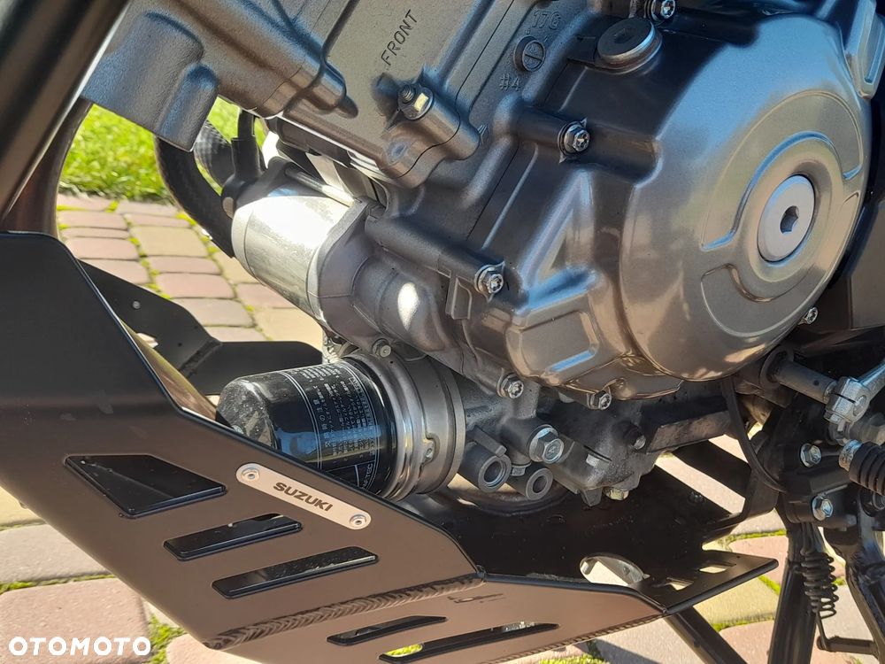 Suzuki V-STROM - 6