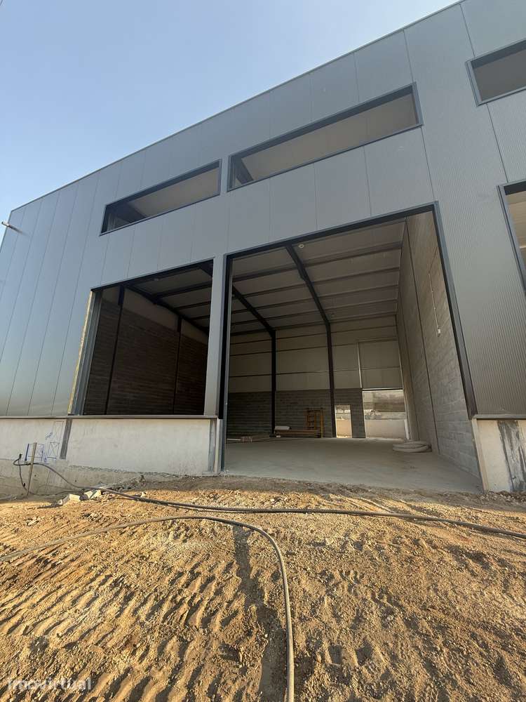 Armazém novo - Área potencial: até 400m2 - saída A11 Caíde de Rei - Grande imagem: 3/13