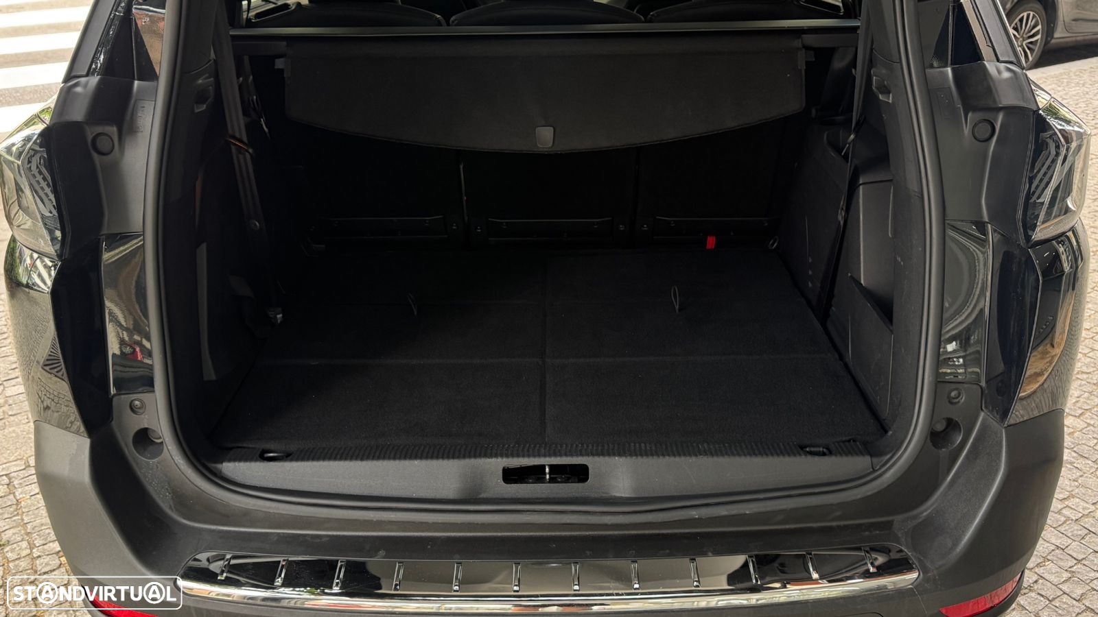 Peugeot 5008 1.5 BlueHDi Allure EAT8 - 19