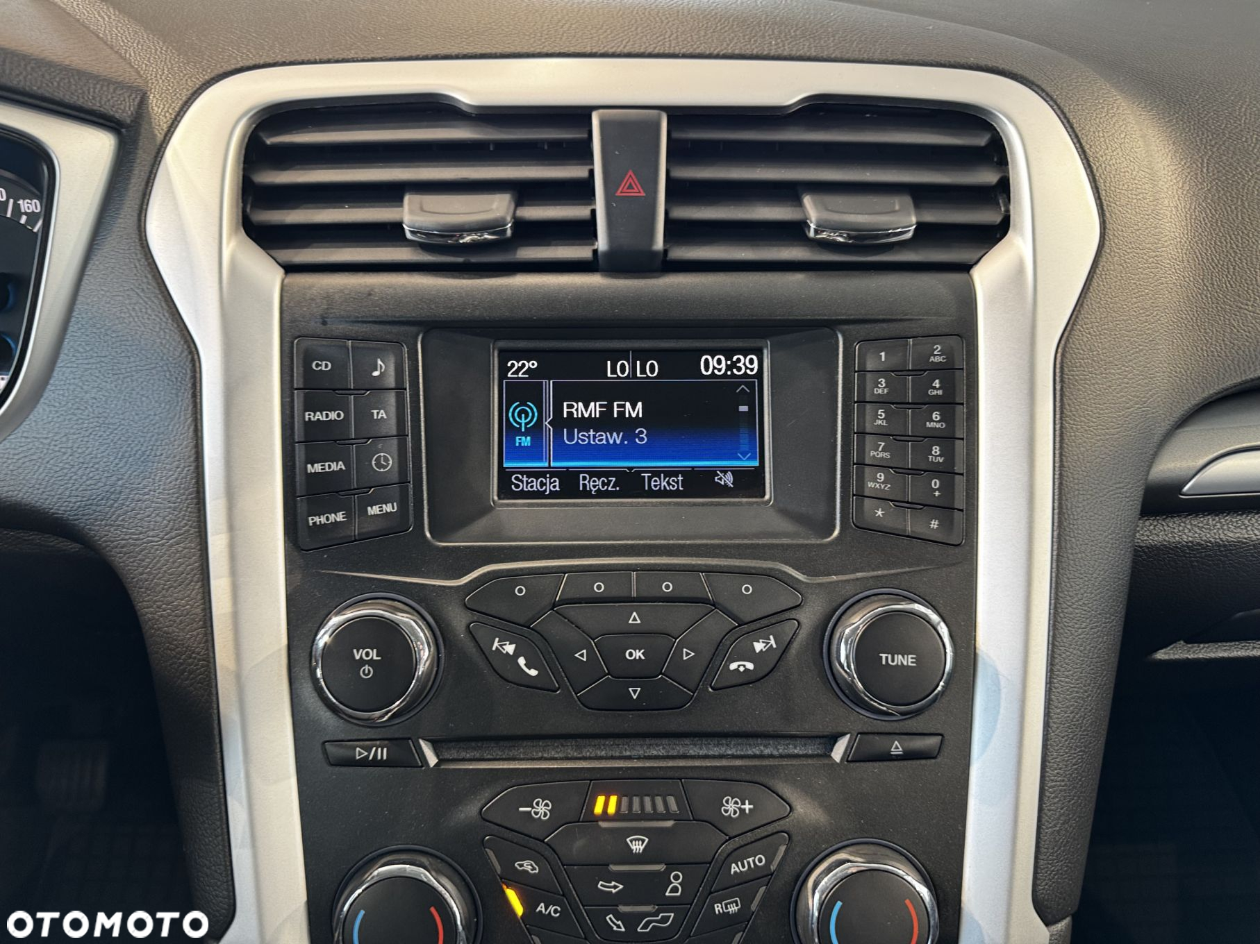 Ford Mondeo - 21