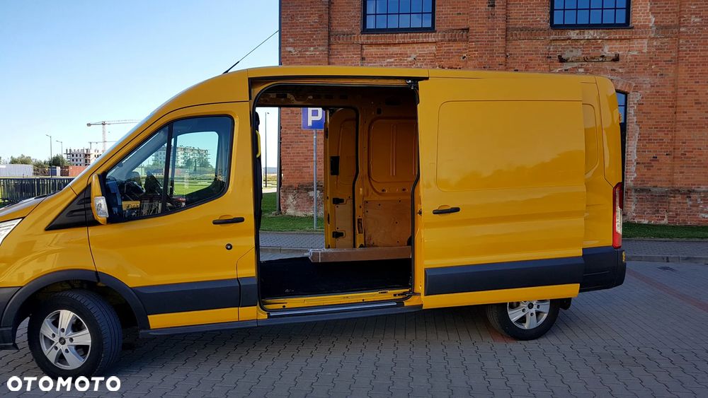 Ford Transit - 11