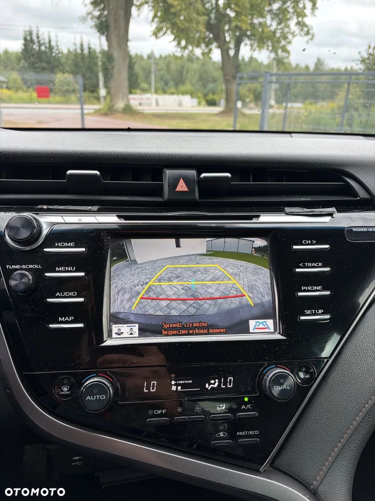 Toyota Camry Business Edition - 16