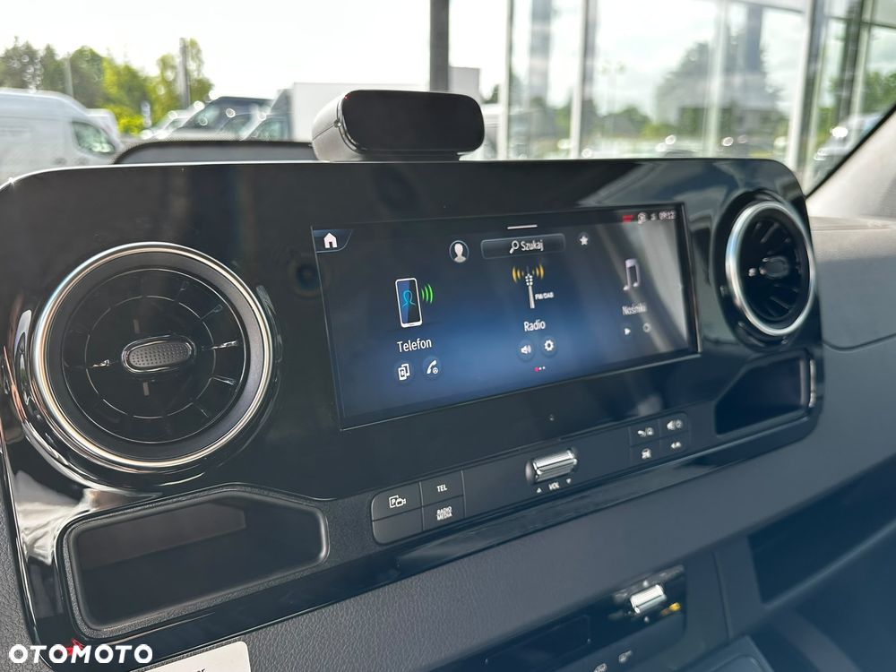 Mercedes-Benz Sprinter - 22