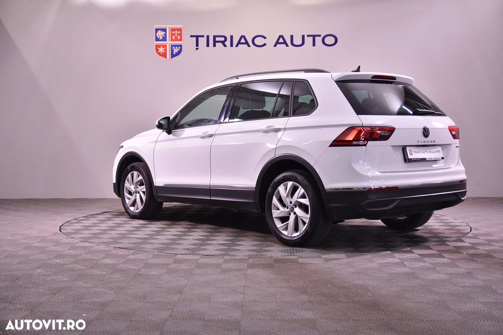 Volkswagen Tiguan - 4