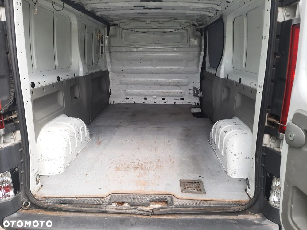 Renault TRAFIC - 10