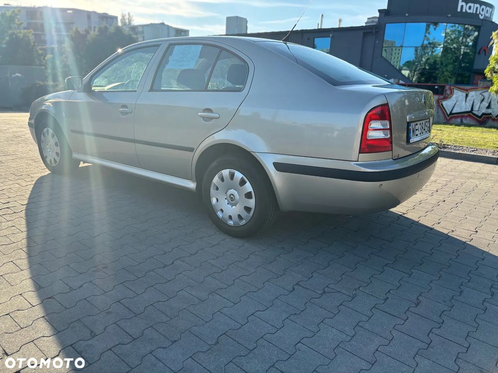 Skoda Octavia 1.6 Tour - 5