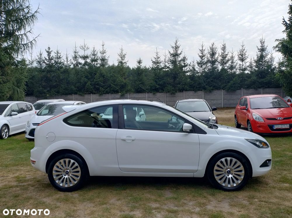 Ford Focus 2.0 16V Sport - 11