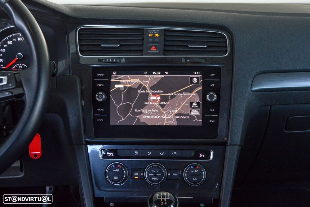 VW Golf 1.6 TDI Confortline - 34