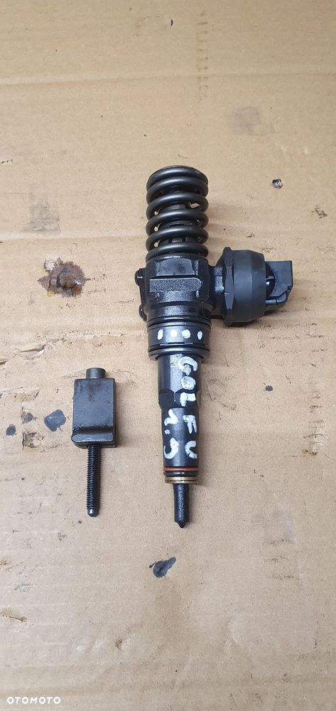 Pompowtryskiwacz wtryskiwacz wtrysk VW Golf V Plus 1.9 TDI - 2
