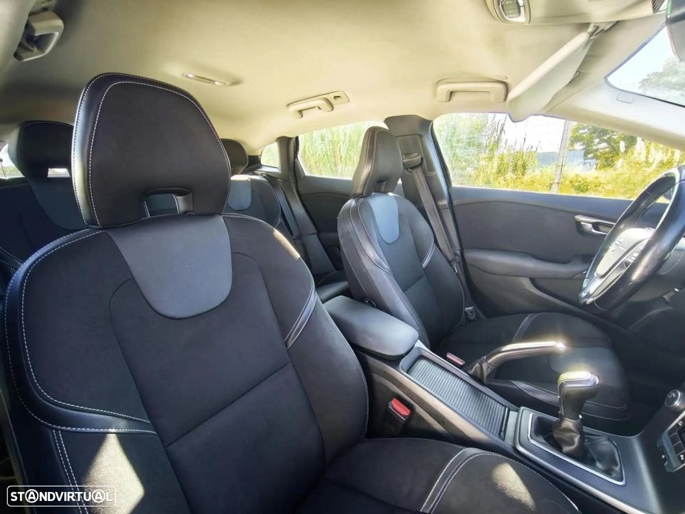 Volvo V40 1.6 D2 Eco Momentum - 11