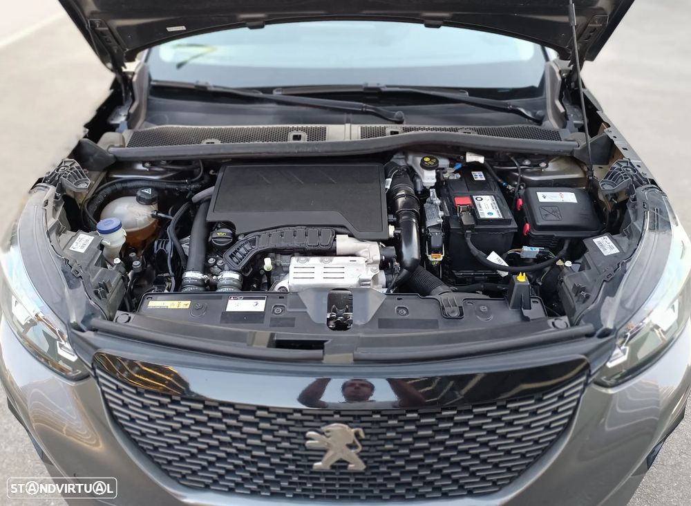 Peugeot 2008 1.2 PureTech Allure Pack EAT8 - 36