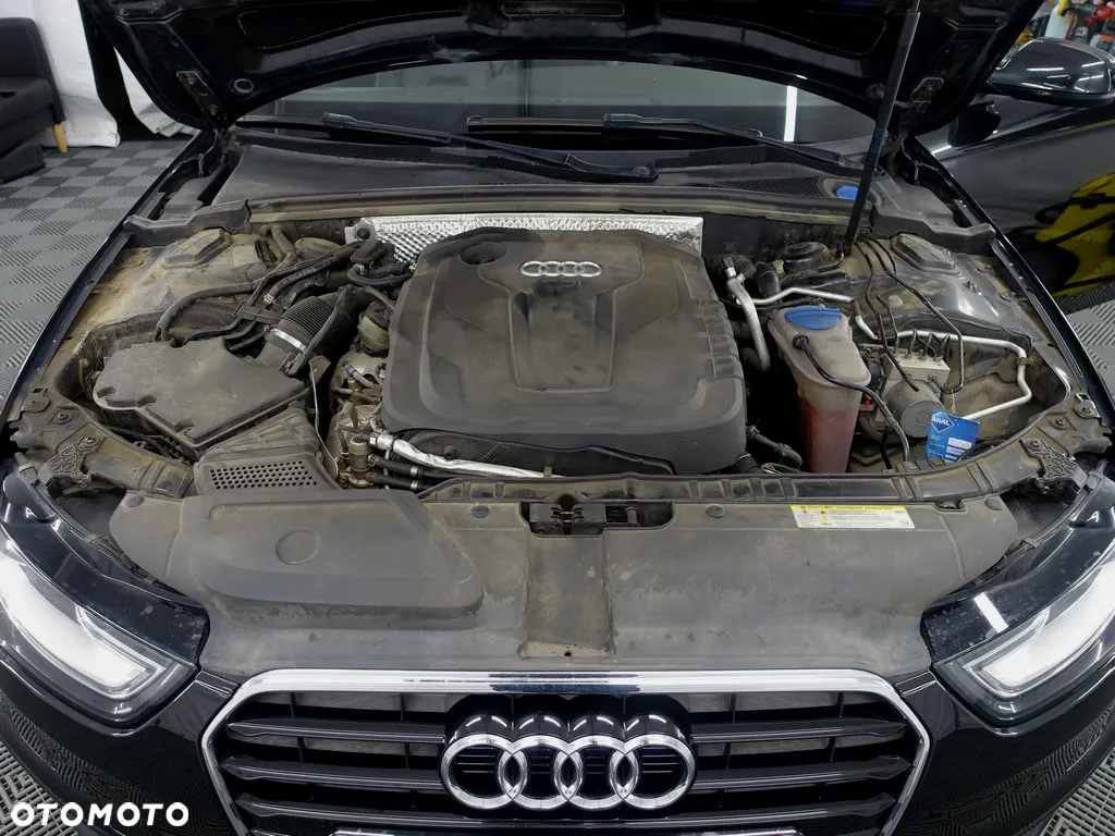 Audi A4 2.0 TDI DPF S line Sportpaket - 38