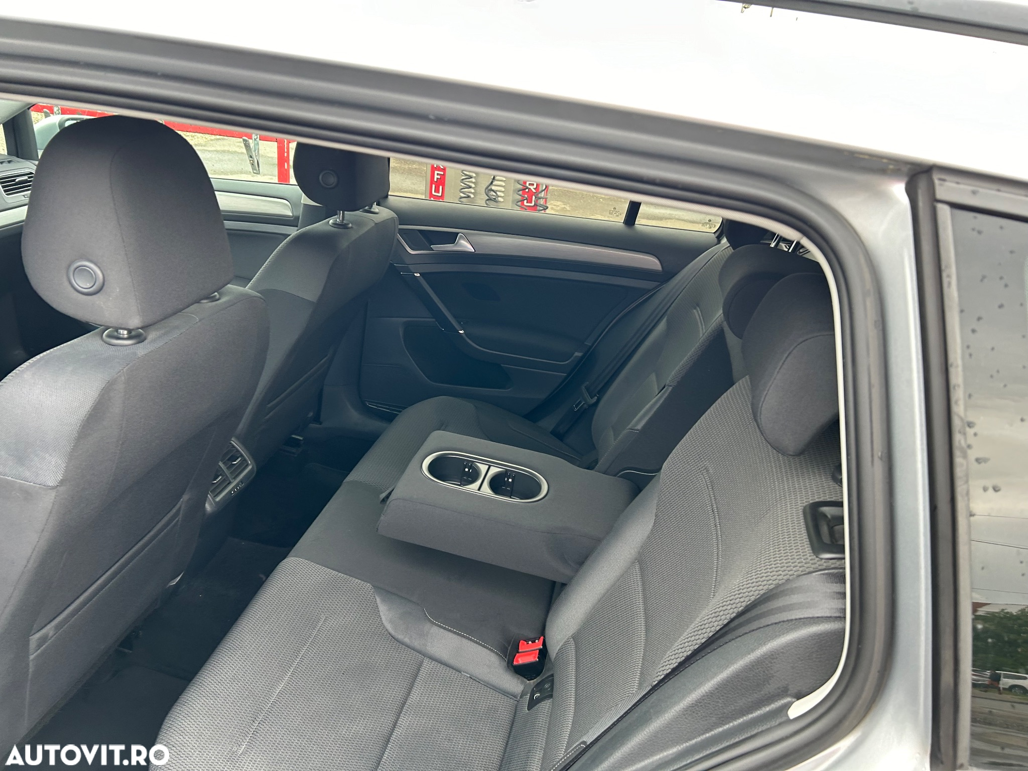 Volkswagen Golf 1.6 TDI BlueMotion Technology DSG Comfortline - 16