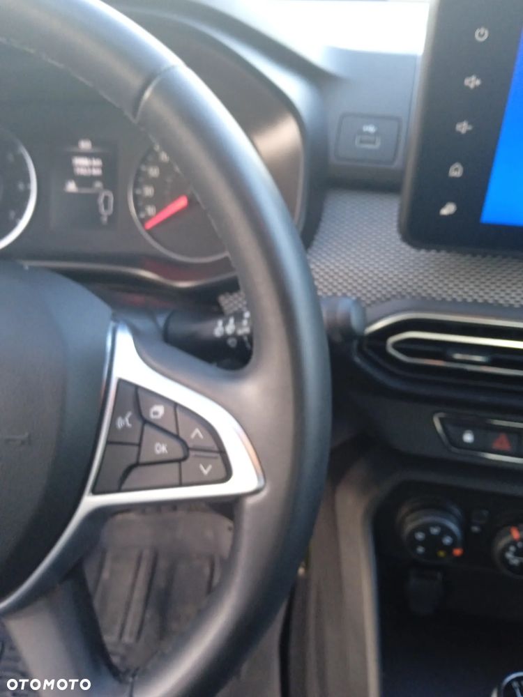 Dacia Sandero TCe 100 Essential - 18