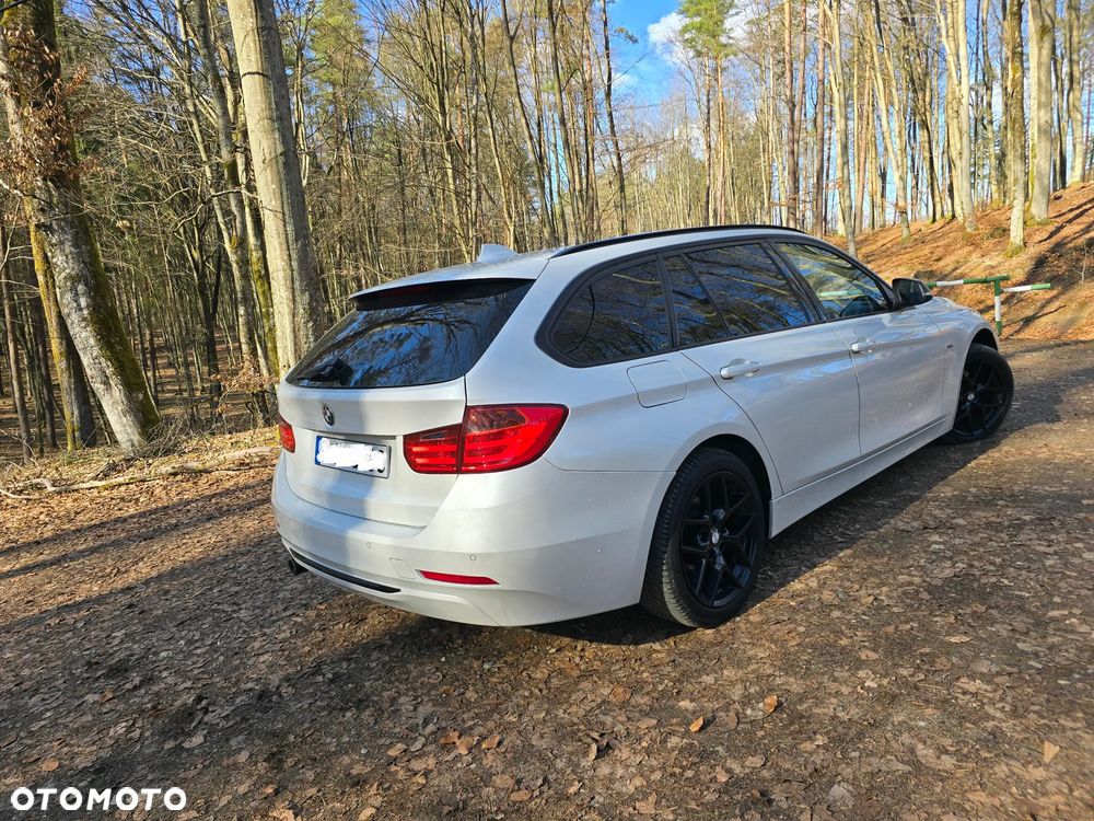 BMW Seria 3 318d DPF Edition Sport - 8