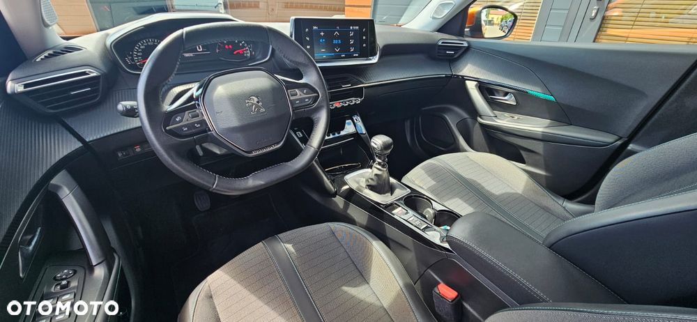 Peugeot 2008 1.2 Pure Tech GPF Allure S&S - 25