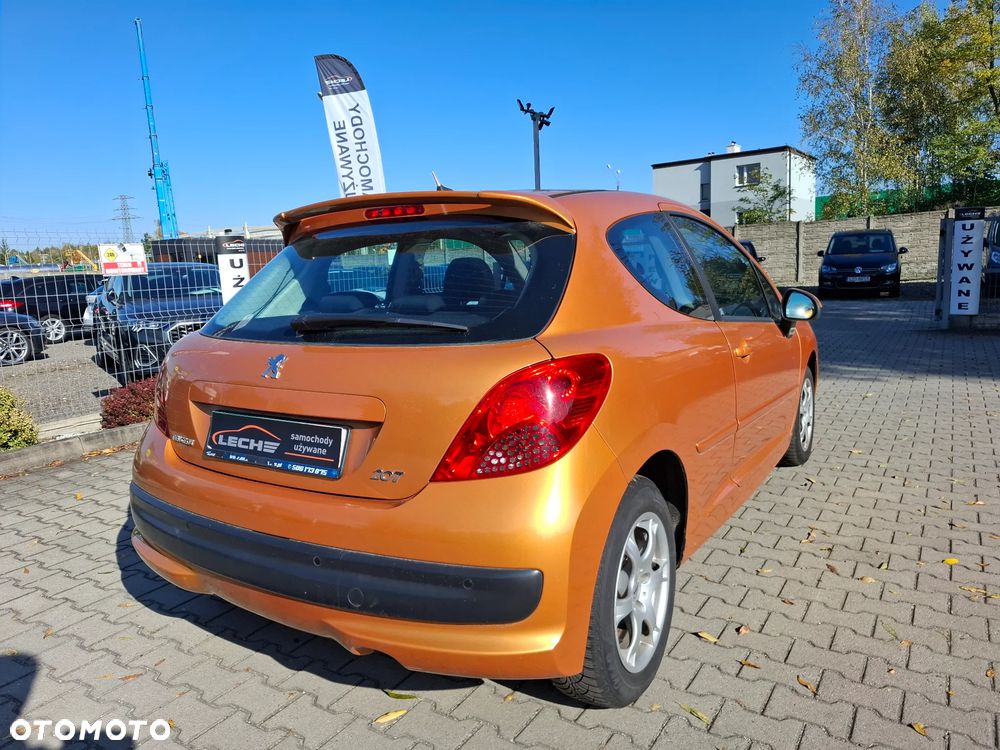 Peugeot 207 - 9