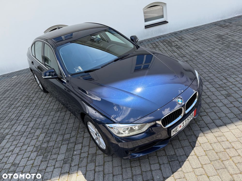 BMW Seria 3 320i Sport-Aut Sport Line - 15