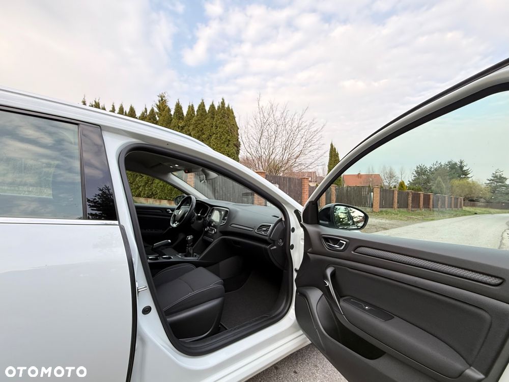 Renault Megane 1.5 dCi Zen - 24