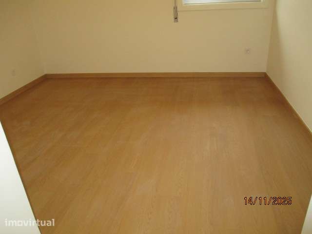 T2 Remodelado na Av. Dias da Silva - Grande imagem: 3/27
