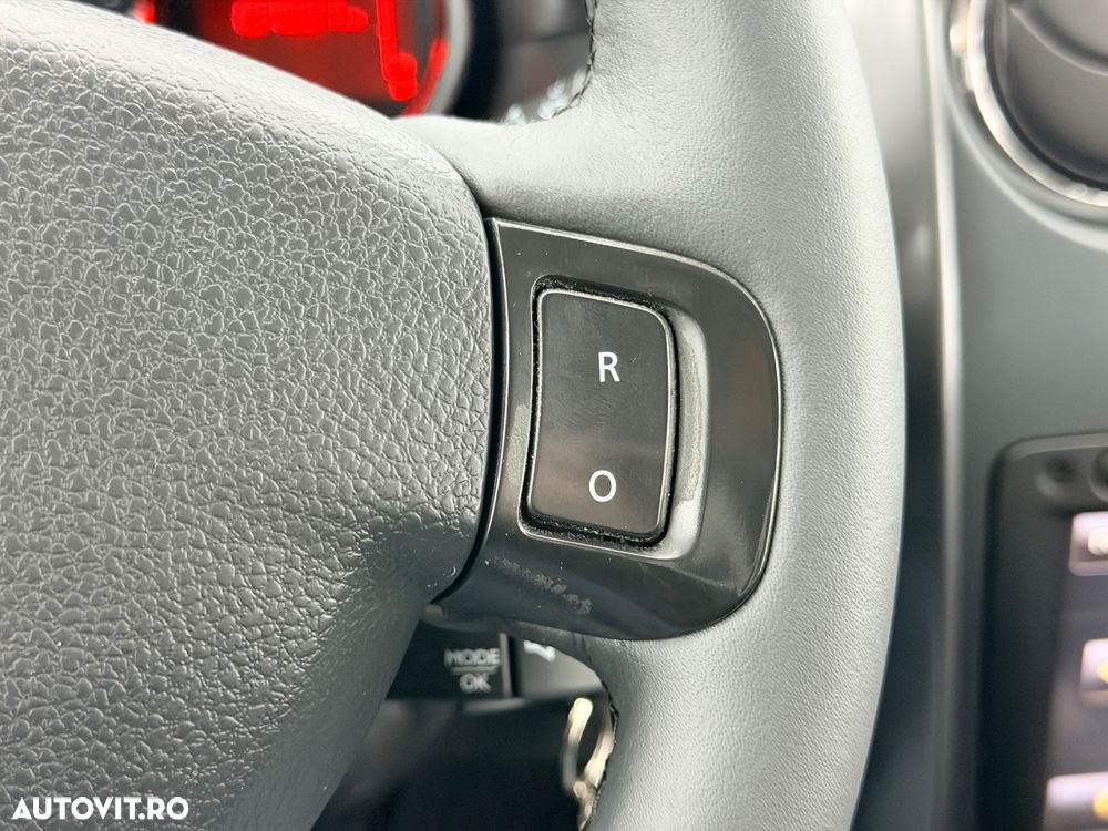 Dacia Duster 1.2 TCe 4x2 Laureate - 26