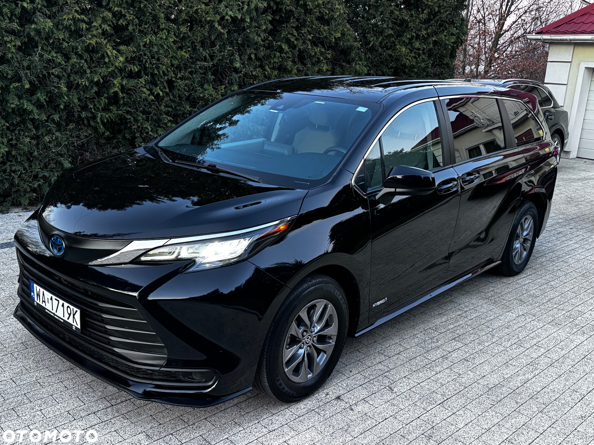 Toyota Sienna - 25