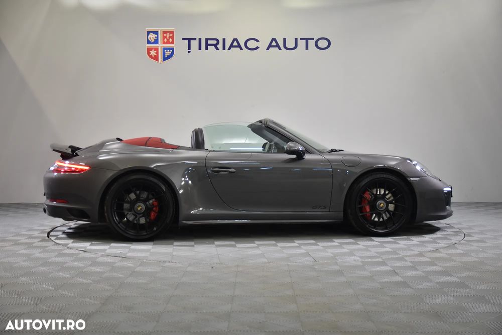 Porsche 911 Carrera 4 GTS PDK - 14