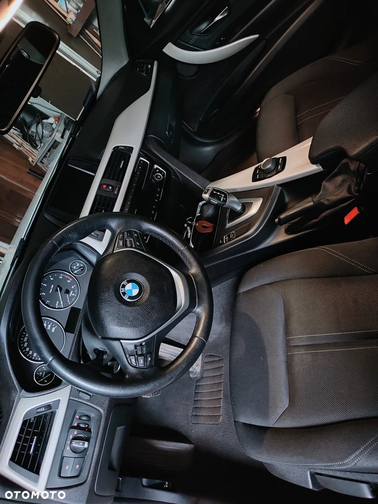 BMW Seria 3 318d - 3