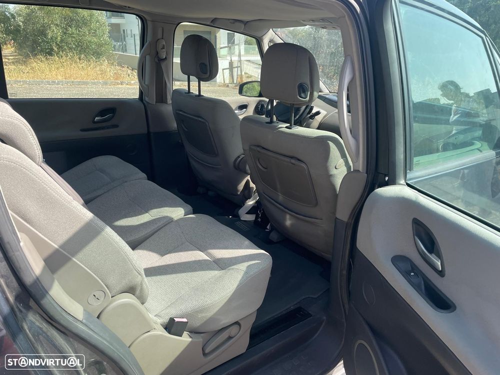 Renault Espace 1.9 dCi Confort 5L - 3