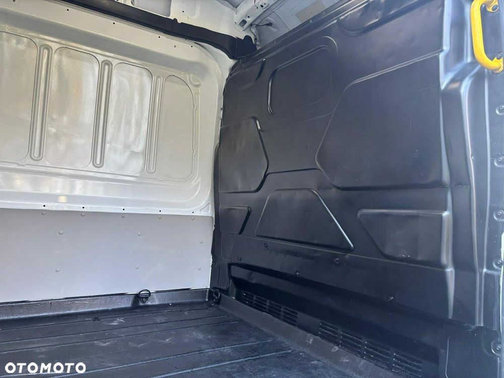 Ford Transit - 21